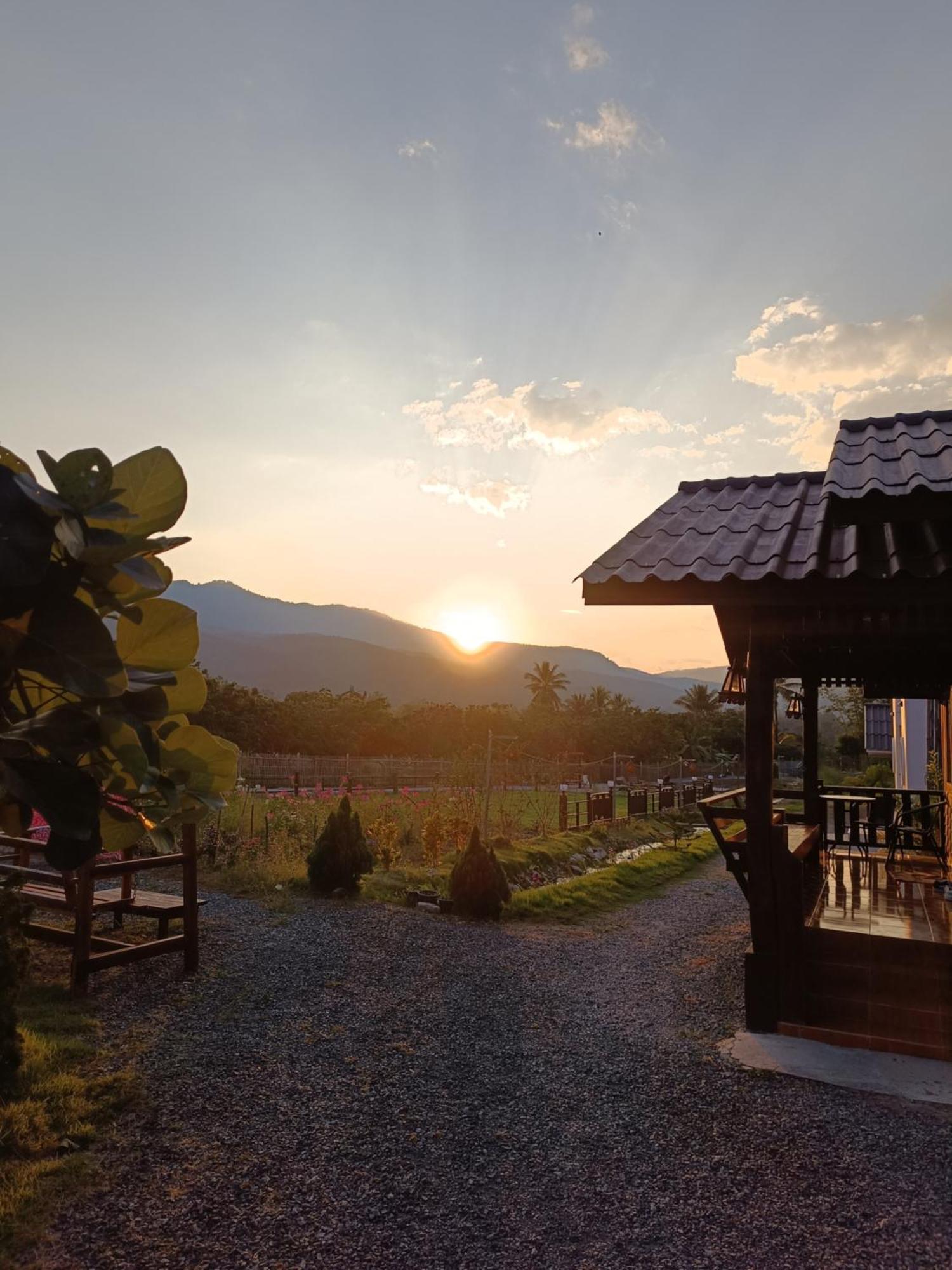 ม่วนใจ๋ปันสุข โฮมสเตย์แอนคาเฟ่ Muanjai Punsuk Homestay And Cafe Chom Thong Luaran gambar